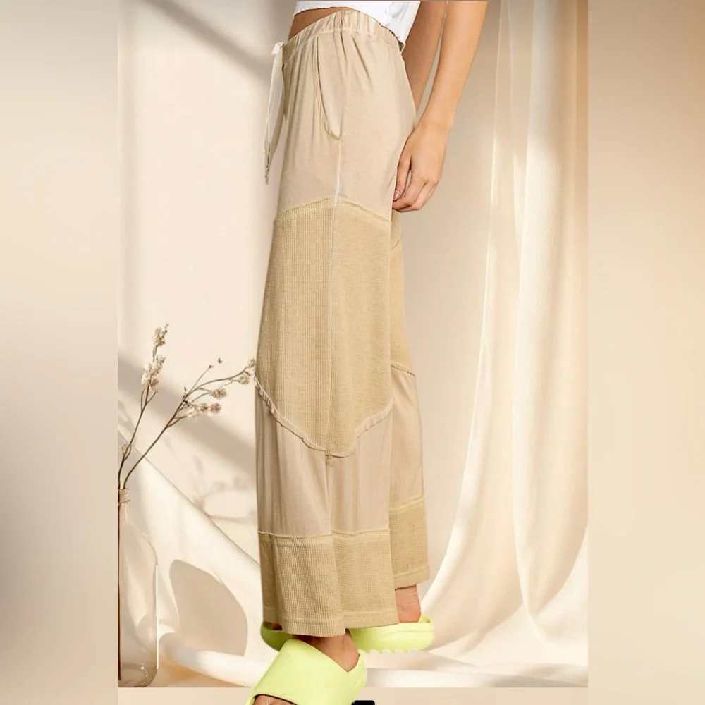 POL Honey Gold Corn Soup Wide-Leg Cropped Pants - Picture 3 of 7